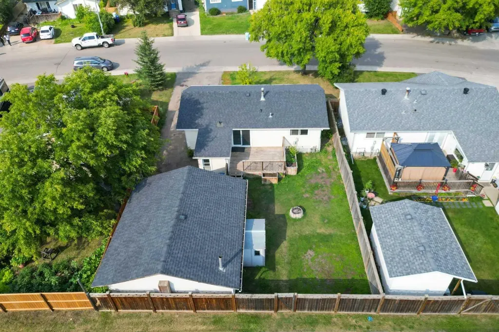 105 Hill Drive Fort Mcmurray AB T9H 2B4