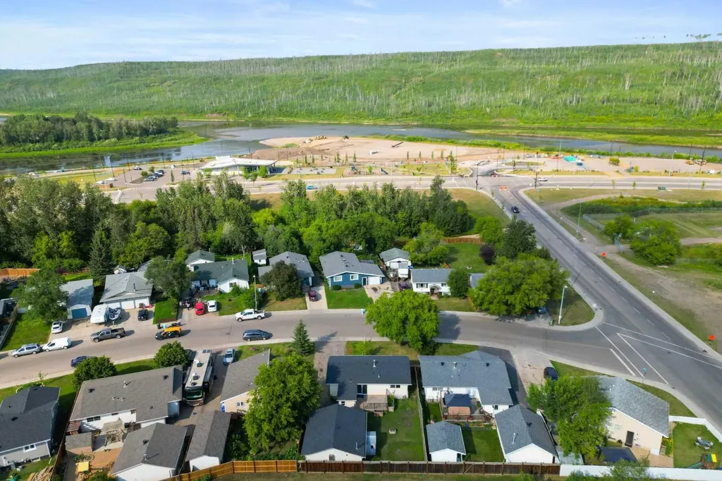105 Hill Drive Fort Mcmurray AB T9H 2B4