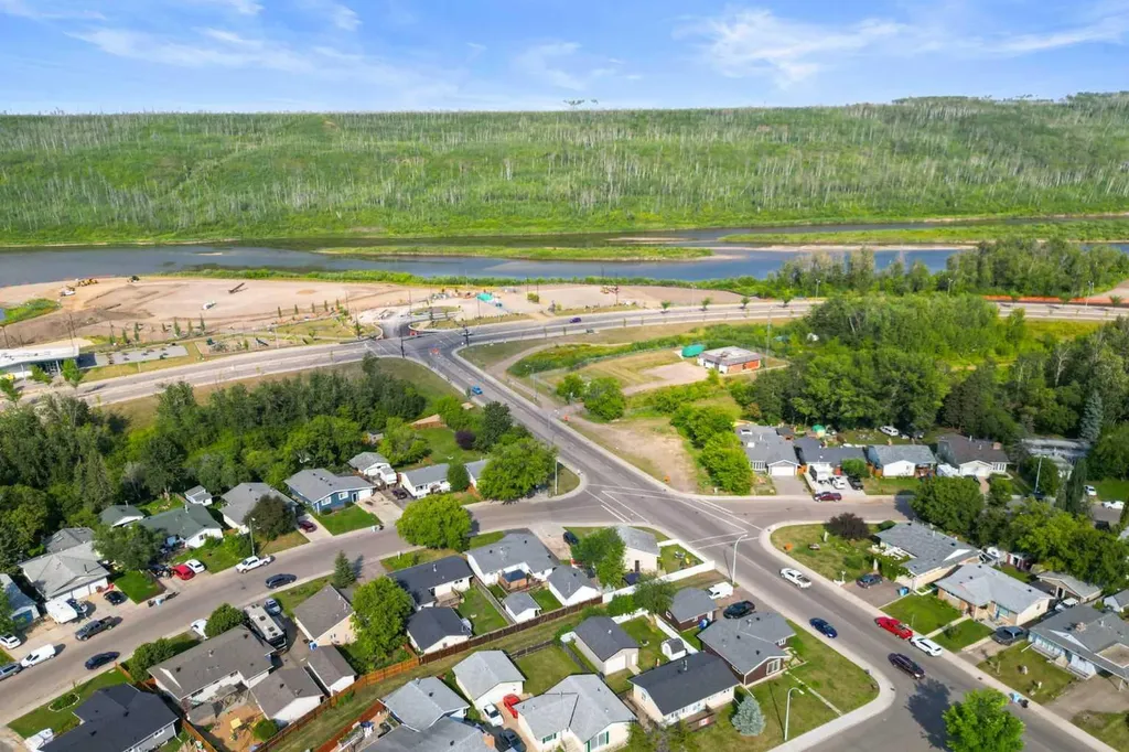 105 Hill Drive Fort Mcmurray AB T9H 2B4