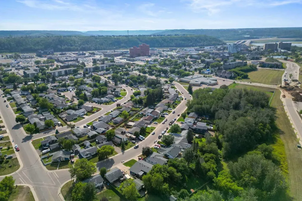 105 Hill Drive Fort Mcmurray AB T9H 2B4