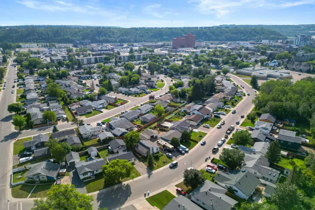 105 Hill Drive Fort Mcmurray AB T9H 2B4