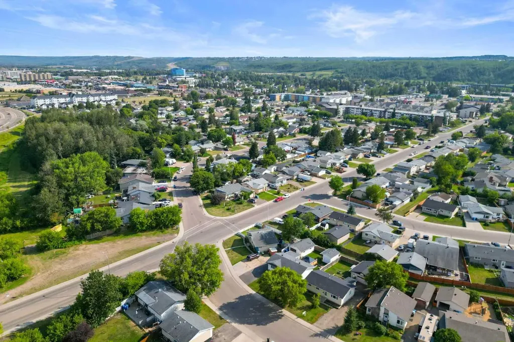 105 Hill Drive Fort Mcmurray AB T9H 2B4