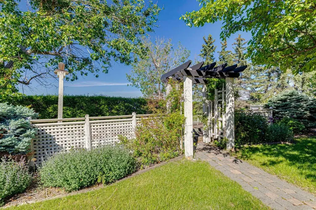 198189 64 Street W Rural Foothills County AB T1S0R6