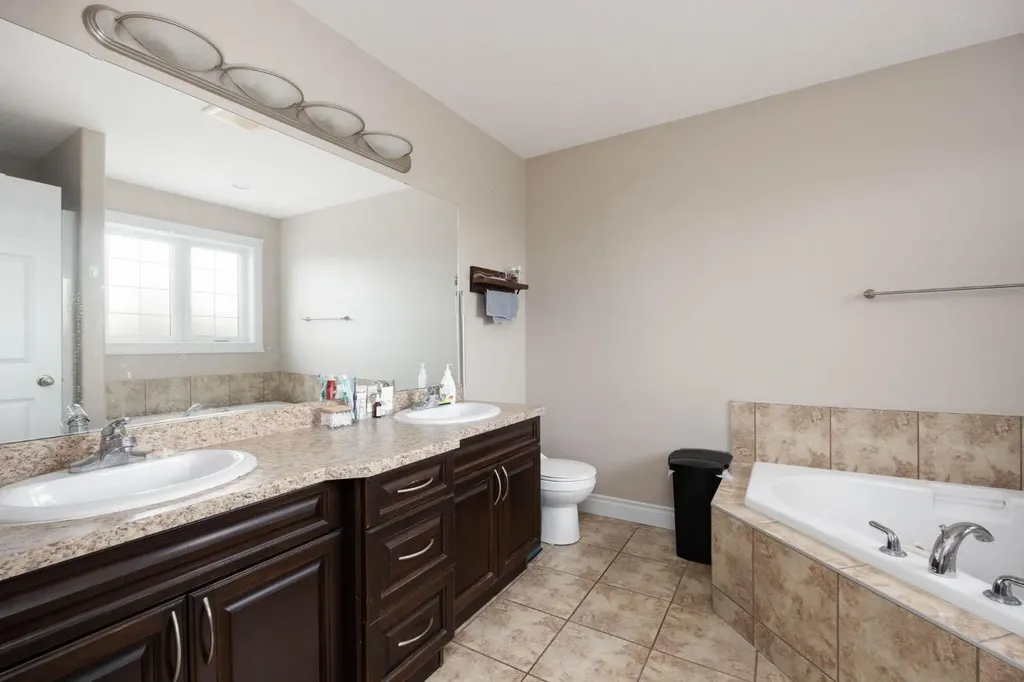 180 Mountain Avens Crescent Fort Mcmurray AB T9K 1Y1