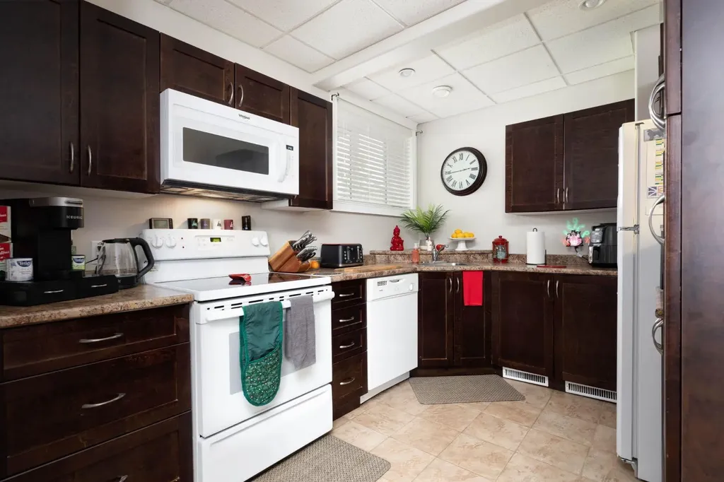 180 Mountain Avens Crescent Fort Mcmurray AB T9K 1Y1