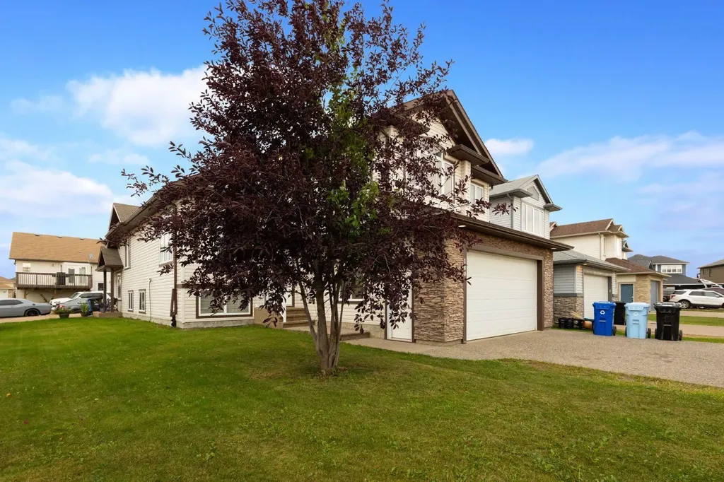 180 Mountain Avens Crescent Fort Mcmurray AB T9K 1Y1