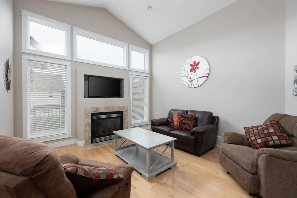180 Mountain Avens Crescent Fort Mcmurray AB T9K 1Y1