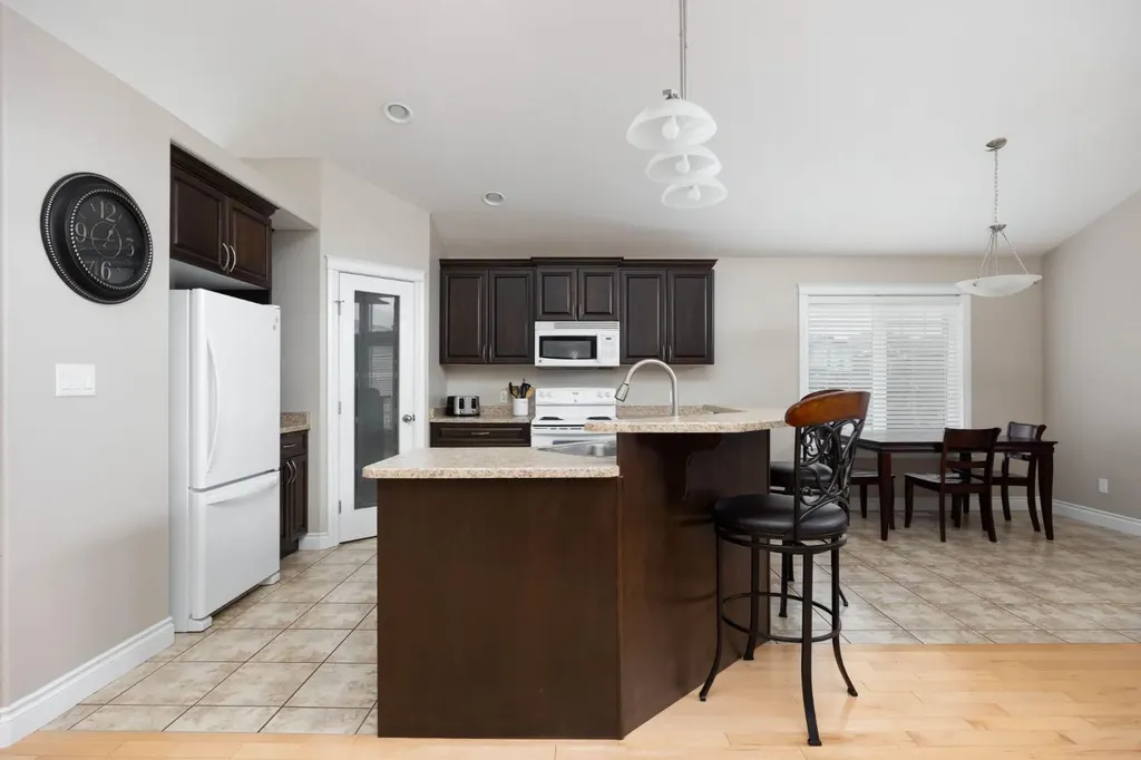 180 Mountain Avens Crescent Fort Mcmurray AB T9K 1Y1