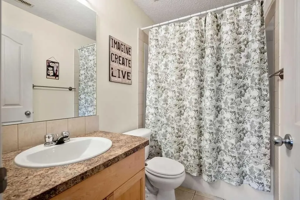 43 Cimarron Park Green Okotoks AB T1S 2K2