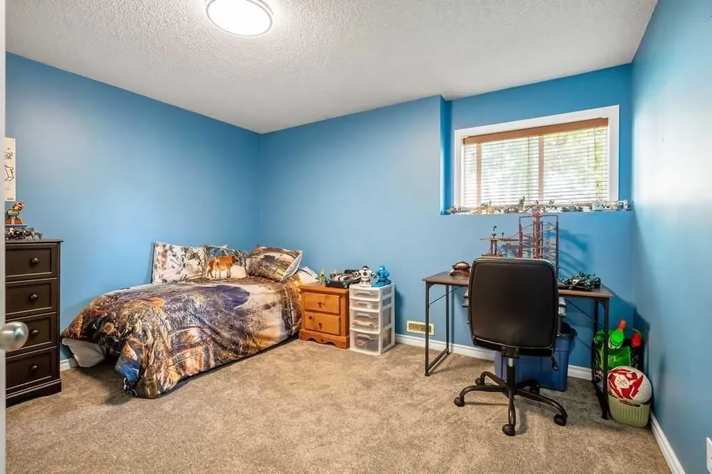 43 Cimarron Park Green Okotoks AB T1S 2K2