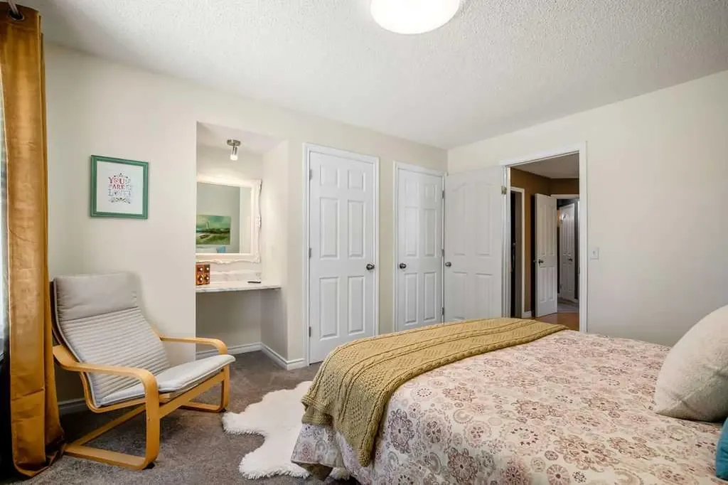 43 Cimarron Park Green Okotoks AB T1S 2K2
