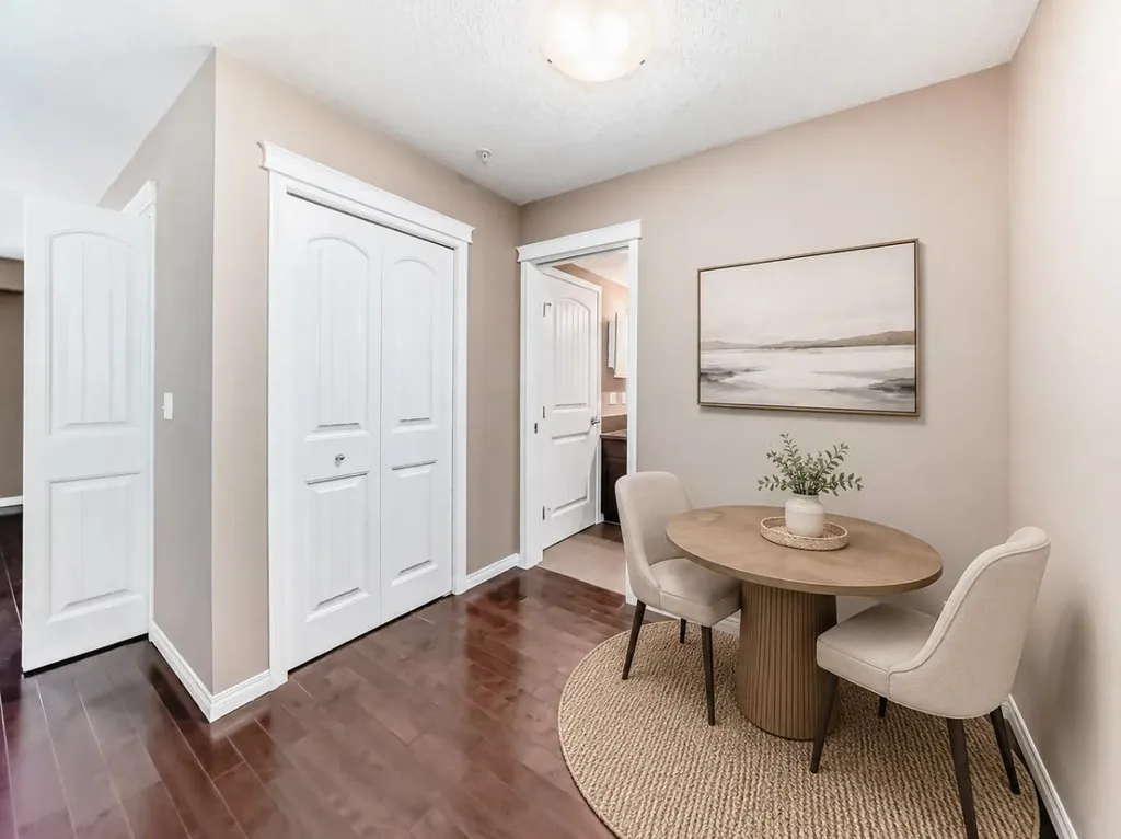 115 Prestwick Villas SE Calgary AB T2Z 0M8