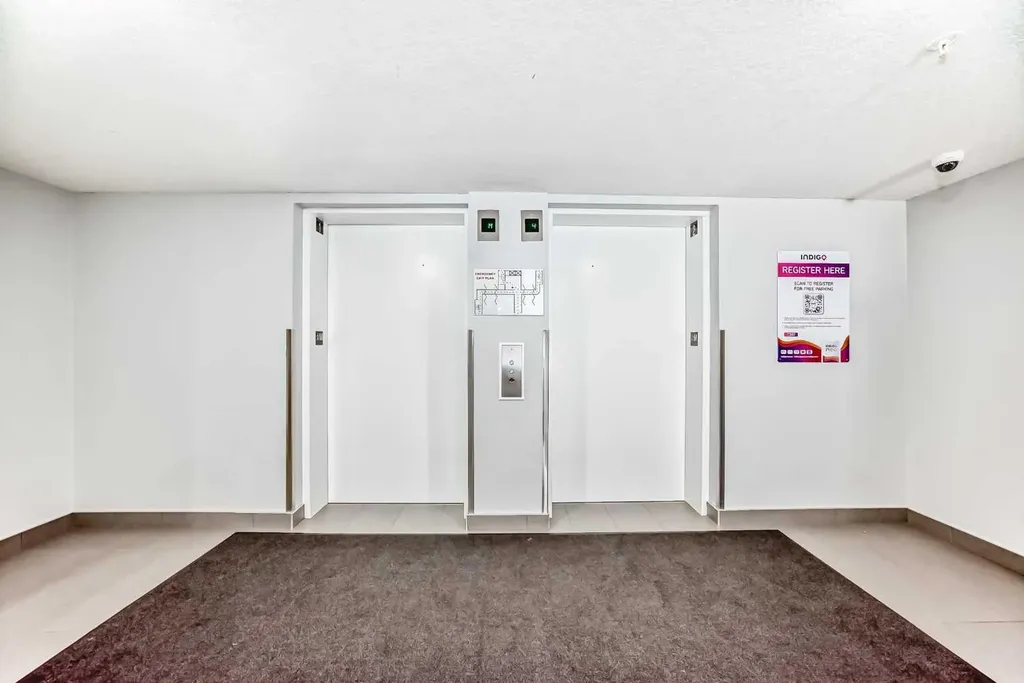 115 Prestwick Villas SE Calgary AB T2Z 0M8