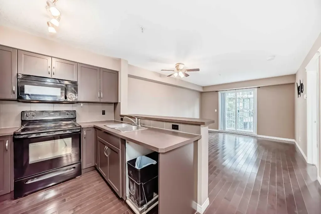 115 Prestwick Villas SE Calgary AB T2Z 0M8