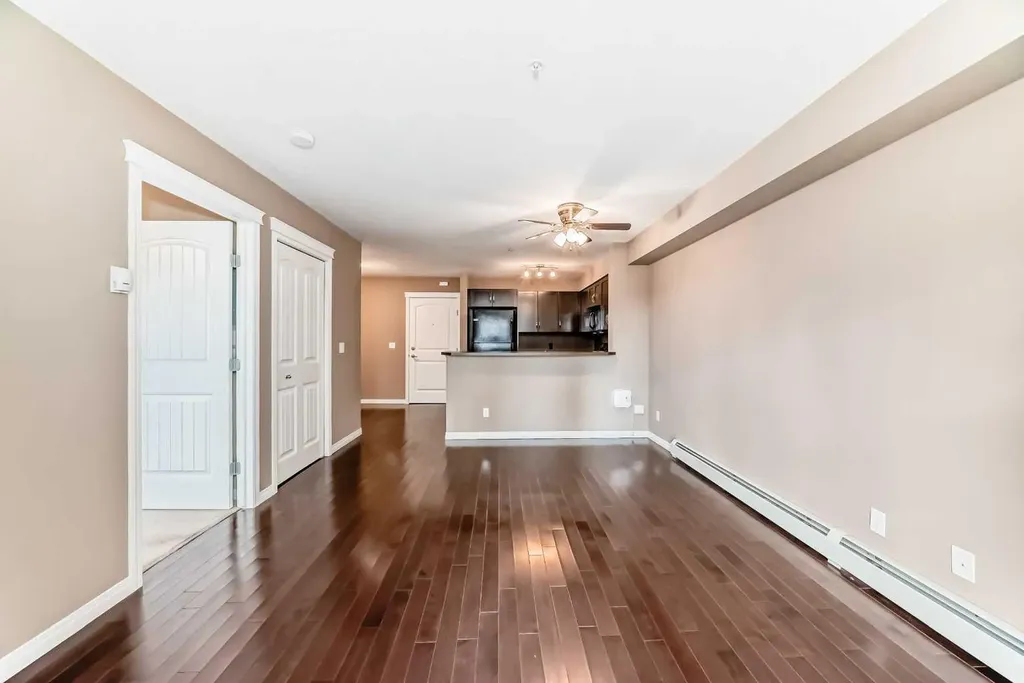 115 Prestwick Villas SE Calgary AB T2Z 0M8