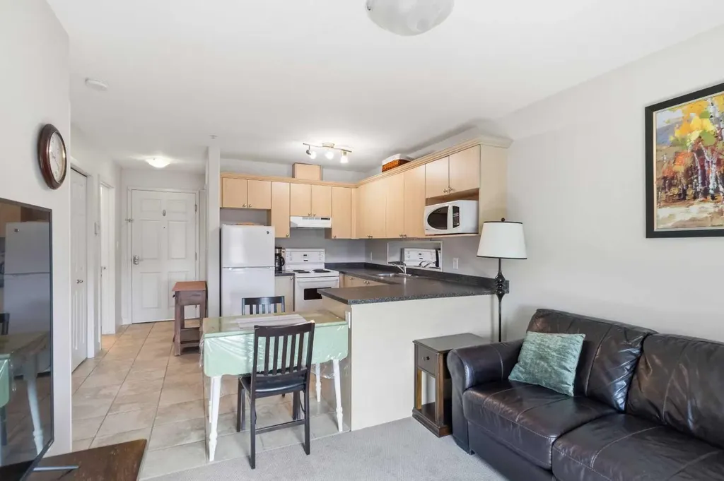 8528 Manning Avenue Fort Mcmurray AB T9H5G2