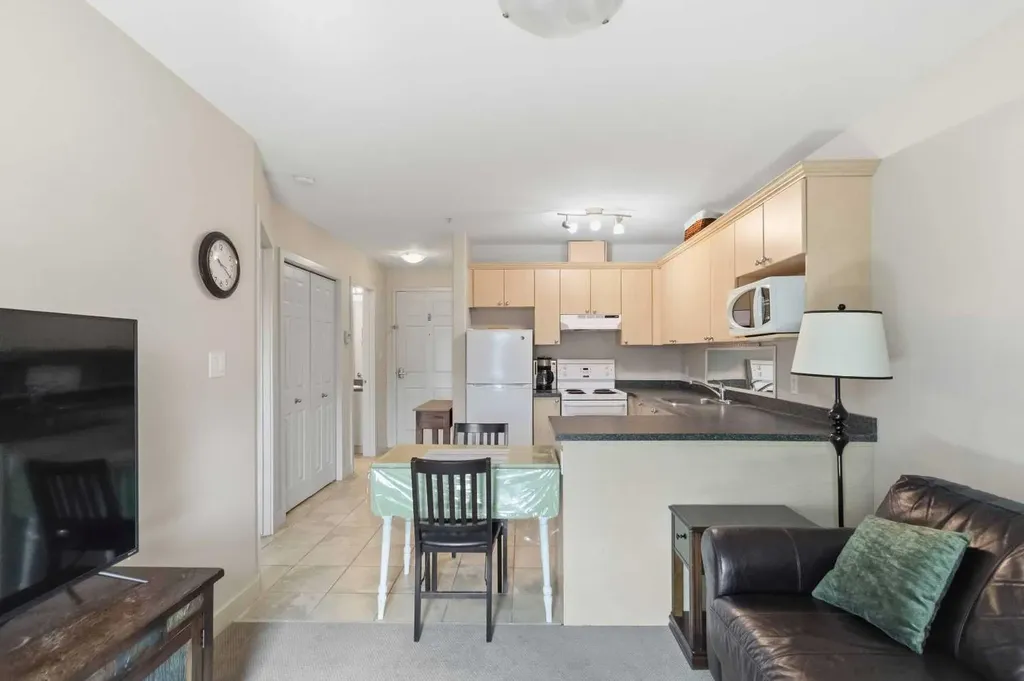 8528 Manning Avenue Fort Mcmurray AB T9H5G2