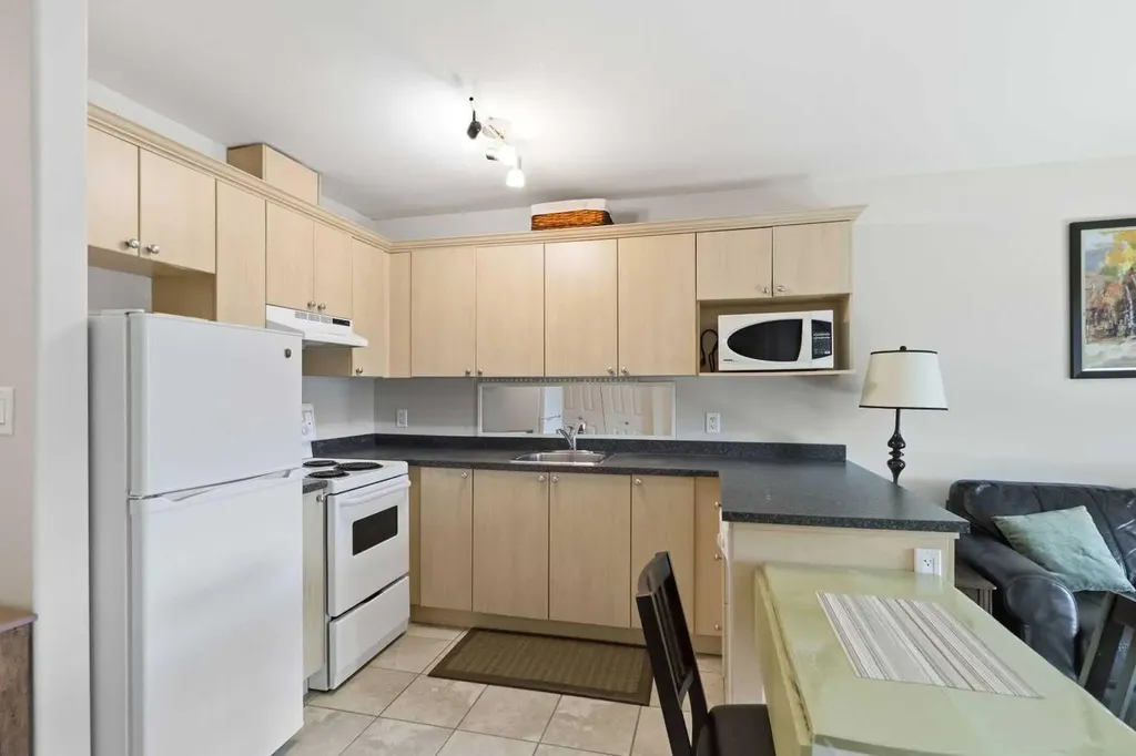 8528 Manning Avenue Fort Mcmurray AB T9H5G2
