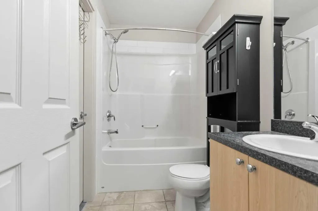 8528 Manning Avenue Fort Mcmurray AB T9H5G2