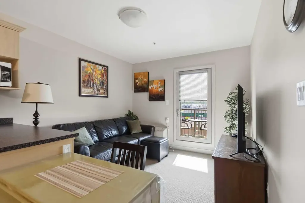8528 Manning Avenue Fort Mcmurray AB T9H5G2