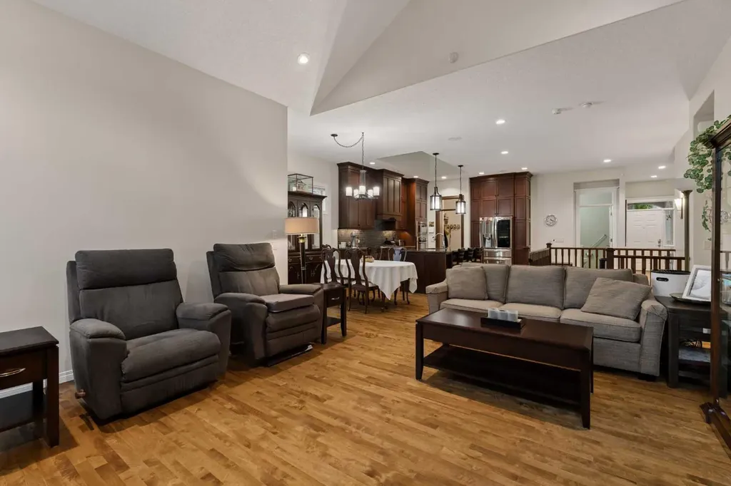 229 Elgin Estates Park SE Calgary AB T2Z 0N7