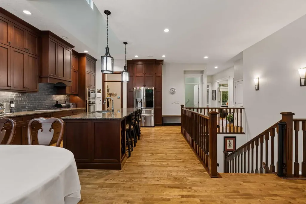229 Elgin Estates Park SE Calgary AB T2Z 0N7