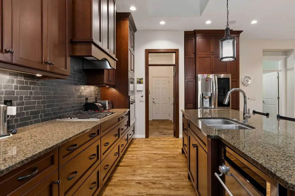 229 Elgin Estates Park SE Calgary AB T2Z 0N7