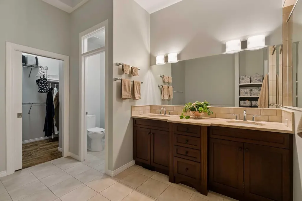 229 Elgin Estates Park SE Calgary AB T2Z 0N7