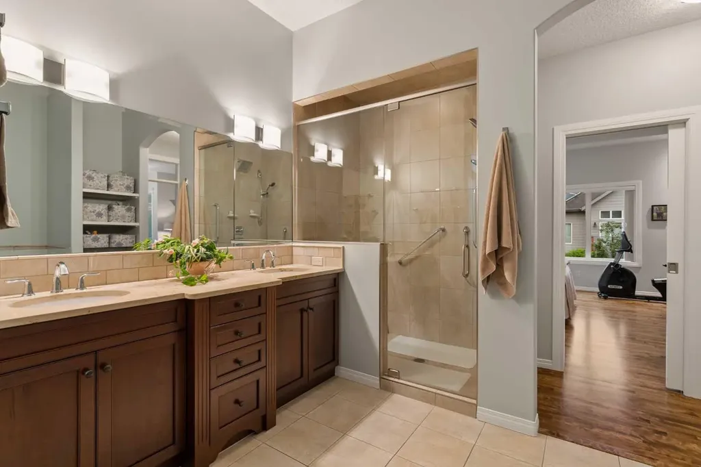 229 Elgin Estates Park SE Calgary AB T2Z 0N7