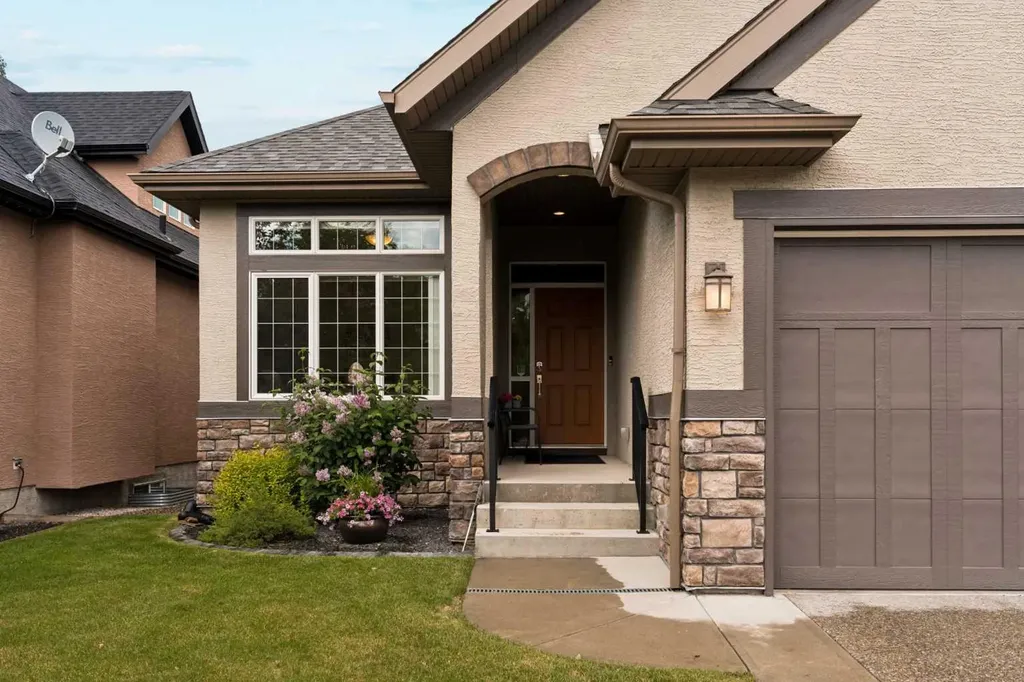 229 Elgin Estates Park SE Calgary AB T2Z 0N7