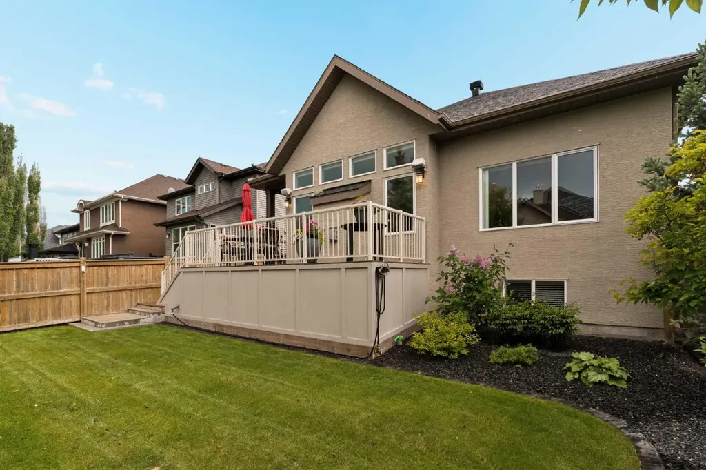 229 Elgin Estates Park SE Calgary AB T2Z 0N7