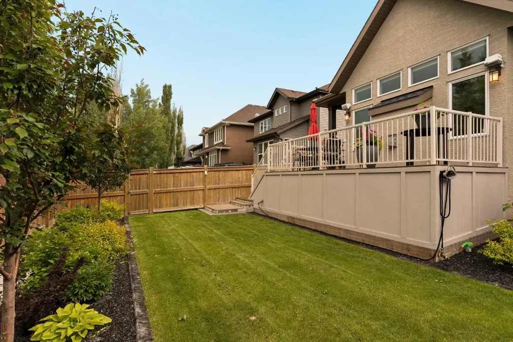 229 Elgin Estates Park SE Calgary AB T2Z 0N7