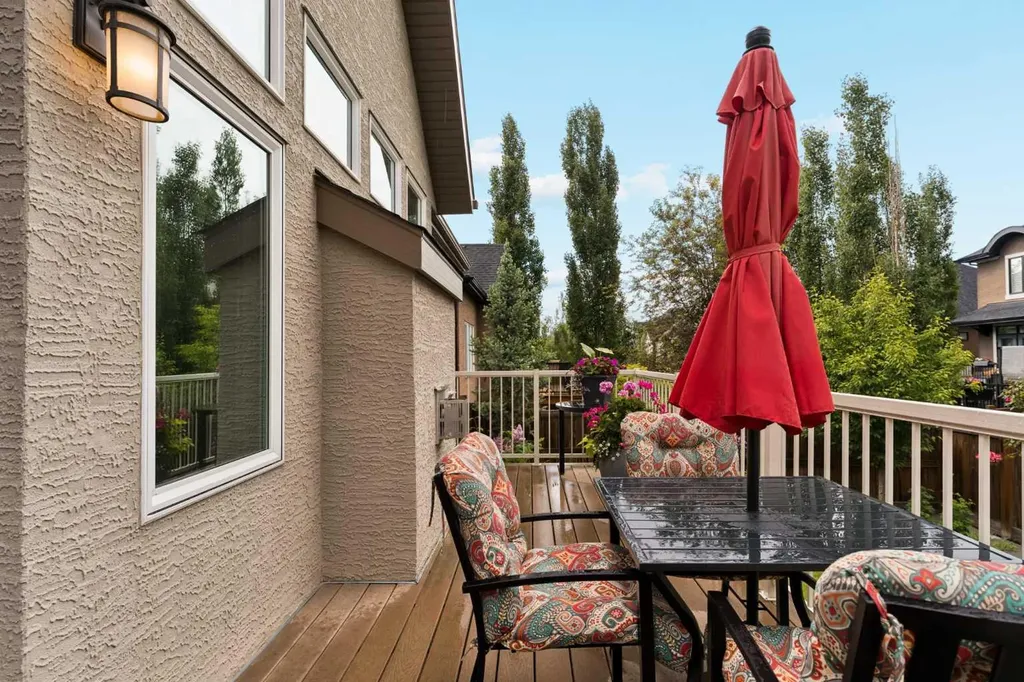 229 Elgin Estates Park SE Calgary AB T2Z 0N7