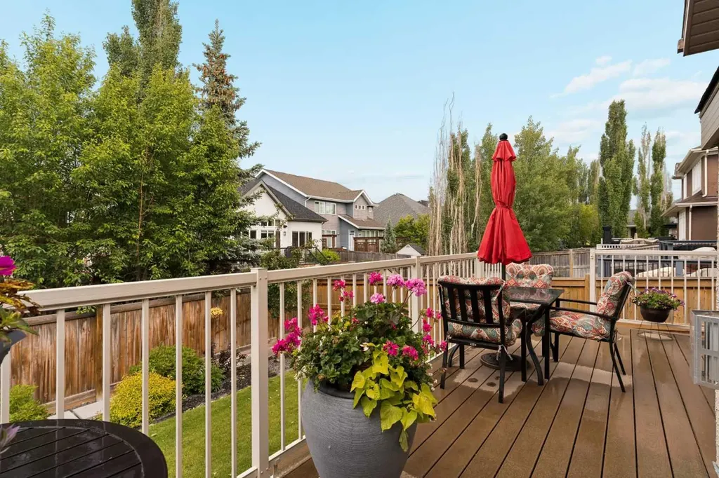 229 Elgin Estates Park SE Calgary AB T2Z 0N7