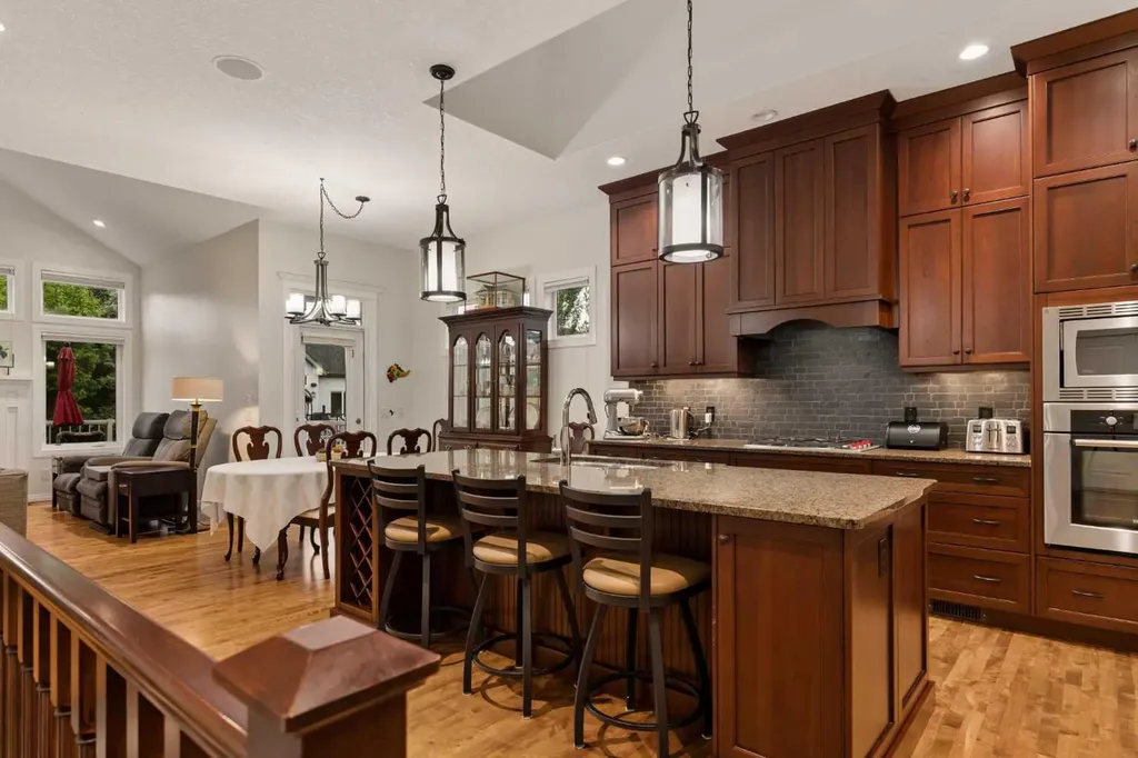 229 Elgin Estates Park SE Calgary AB T2Z 0N7