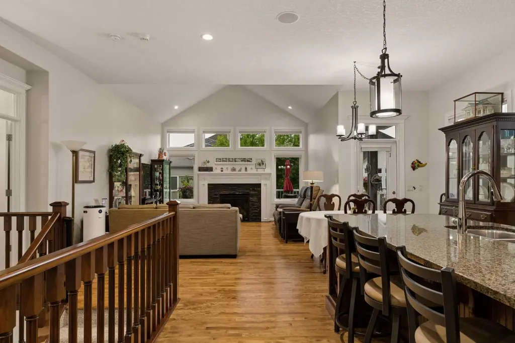 229 Elgin Estates Park SE Calgary AB T2Z 0N7