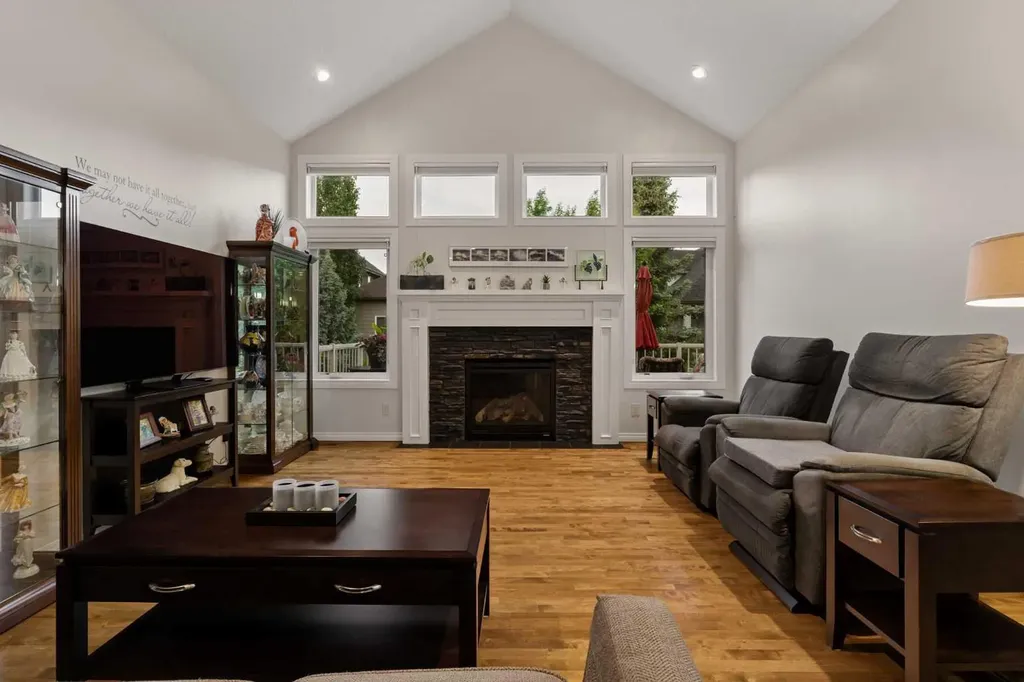 229 Elgin Estates Park SE Calgary AB T2Z 0N7