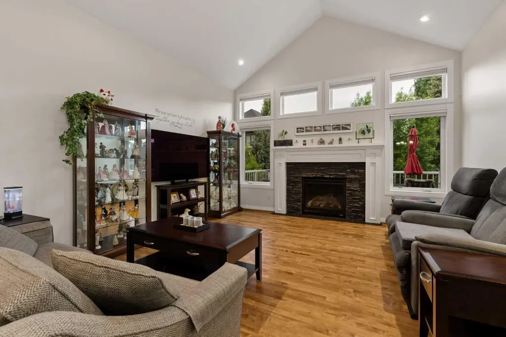 229 Elgin Estates Park SE Calgary AB T2Z 0N7