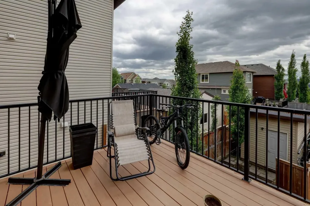 66 Heritage Boulevard Cochrane AB T4C 2M1
