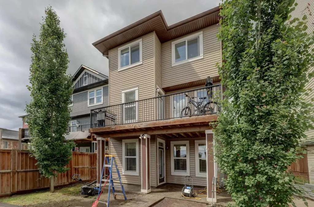 66 Heritage Boulevard Cochrane AB T4C 2M1