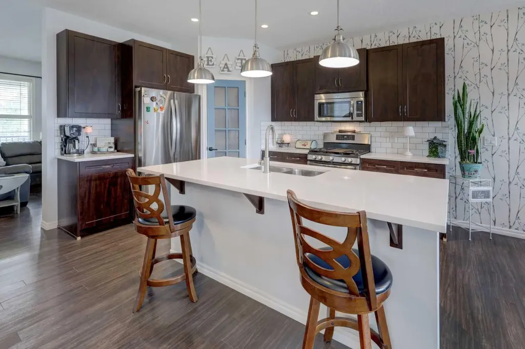 66 Heritage Boulevard Cochrane AB T4C 2M1