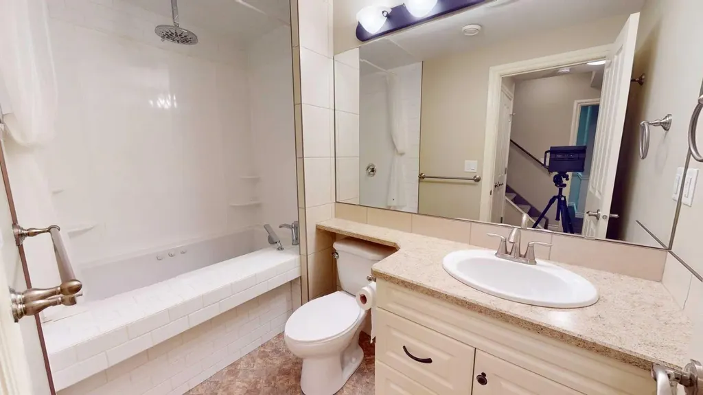 7001 52 Street Lacombe AB T4L 0H5