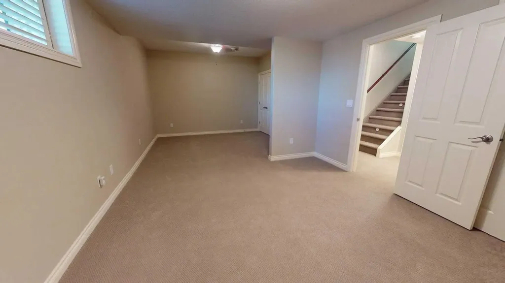 7001 52 Street Lacombe AB T4L 0H5