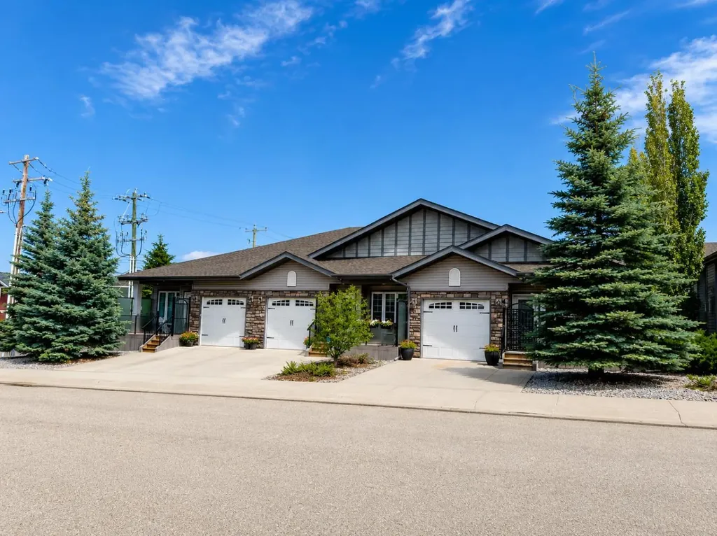 7001 52 Street Lacombe AB T4L 0H5