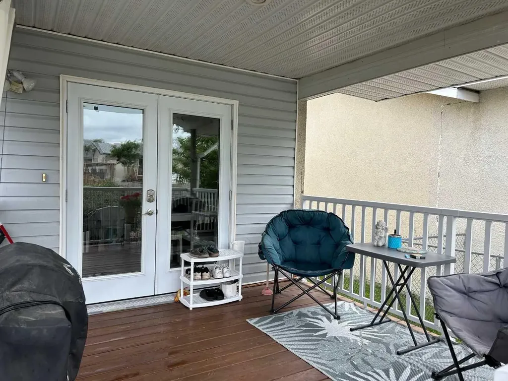449 20 Street NE Medicine Hat AB T1C1B9