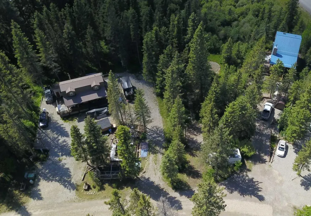 5227 Township Road 320 Rural Mountain View County AB T0M1X0