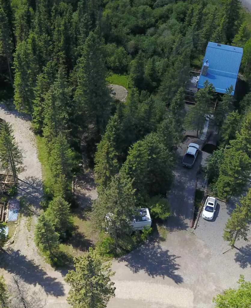 5227 Township Road 320 Rural Mountain View County AB T0M1X0
