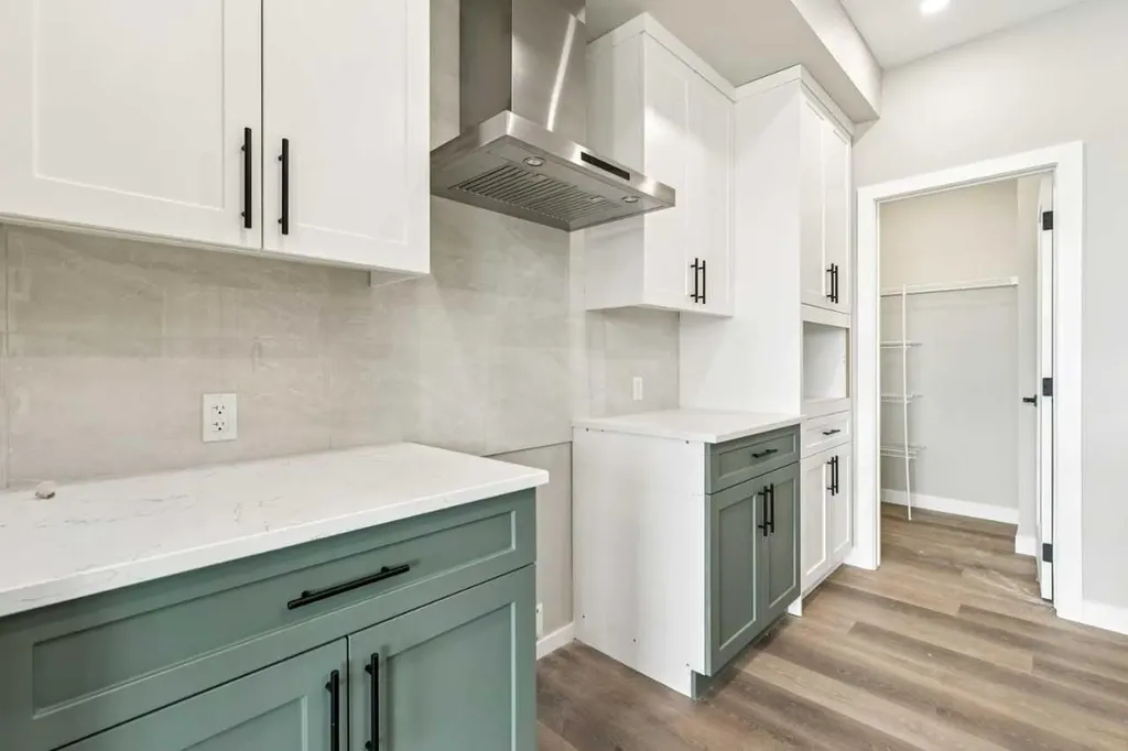 361 Dawson Wharf Road Chestermere AB T1X2W3