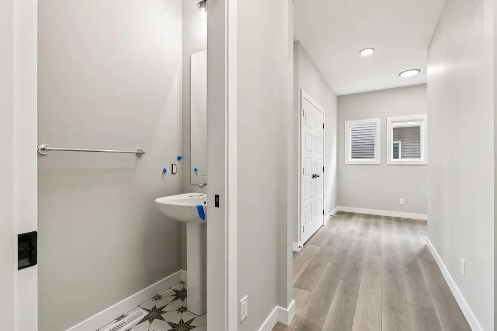 361 Dawson Wharf Road Chestermere AB T1X2W3