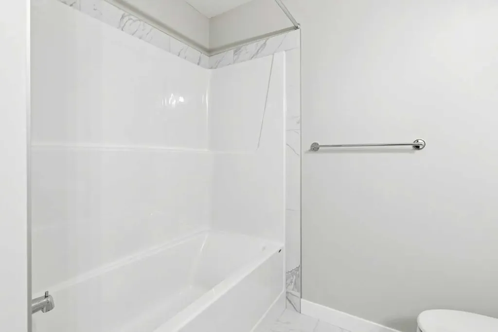 361 Dawson Wharf Road Chestermere AB T1X2W3